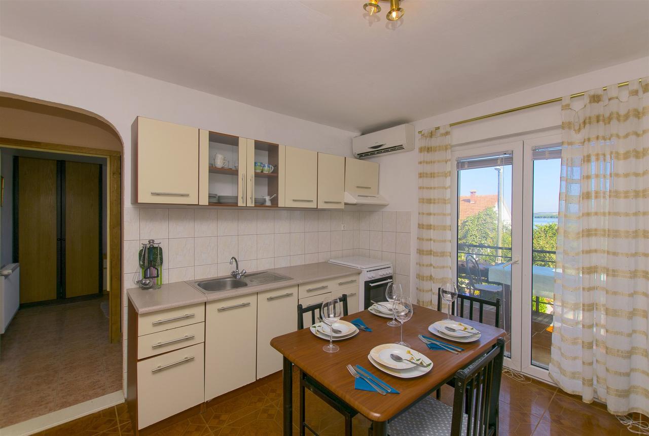 Apartments Irena Tkon Exterior photo